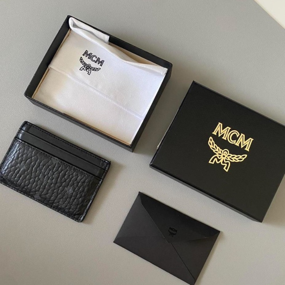 MCM BLACK CARDHOLDER